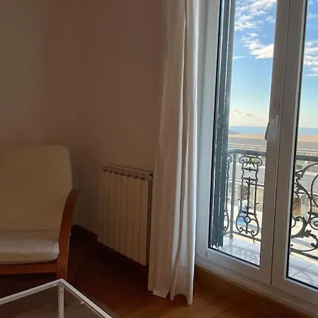 Frente Al Kursaal Y La Playa Appartement